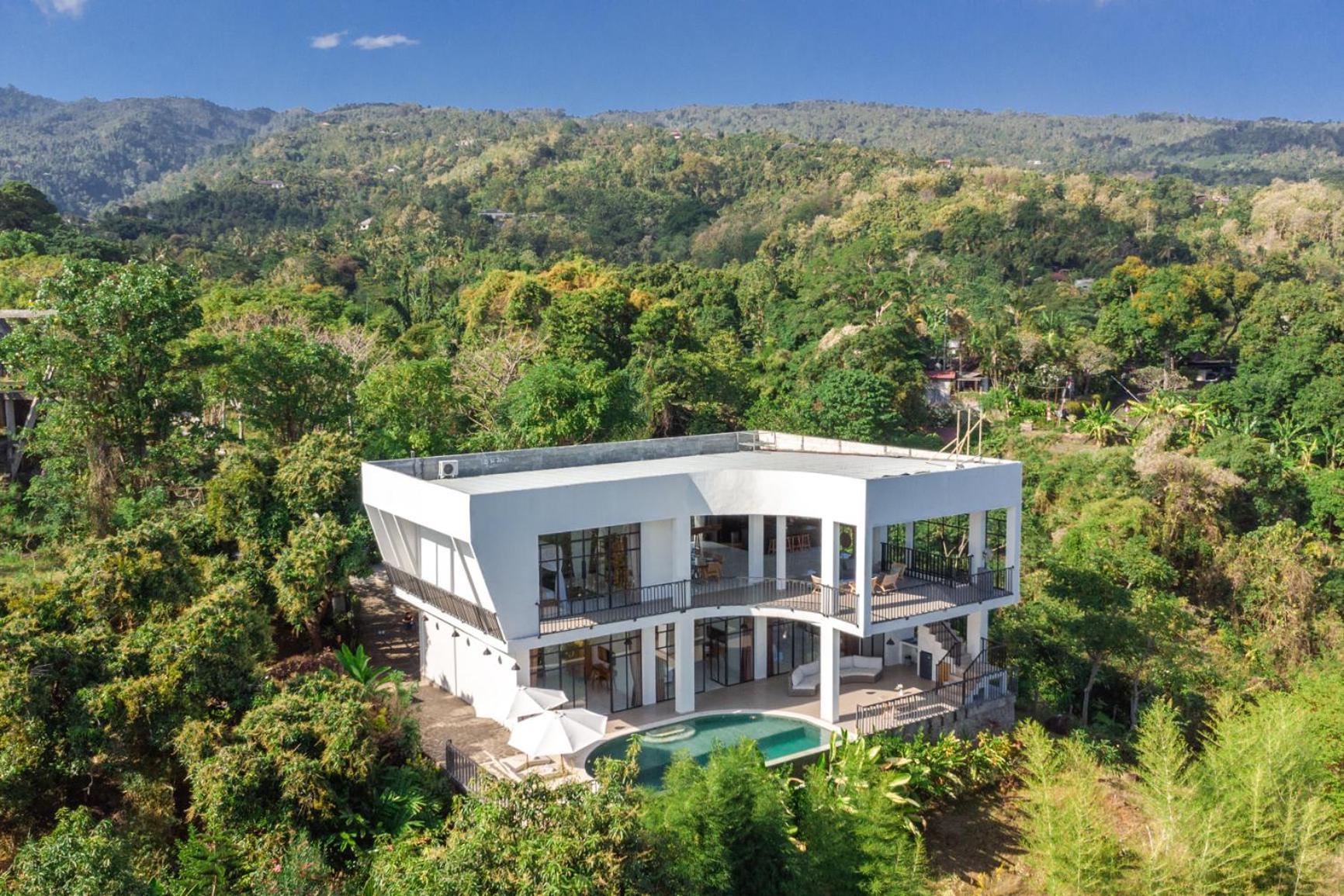 Вілла The Hacienda Lovina Екстер'єр фото